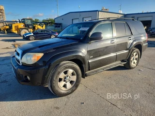 TOYOTA 4RUNNER SR5