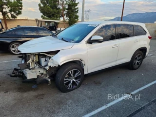 TOYOTA HIGHLANDER LE