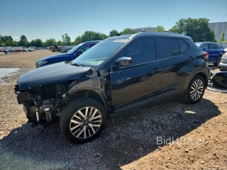 NISSAN KICKS SV