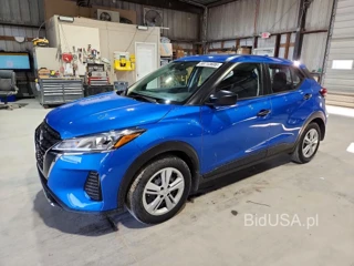 NISSAN KICKS PLAY S