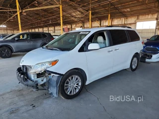 TOYOTA SIENNA XLE 8-PASSENGER