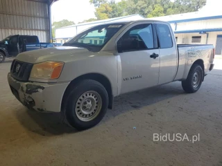 NISSAN TITAN XE