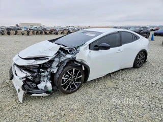 TOYOTA PRIUS PLUG-IN HYBRID XSE