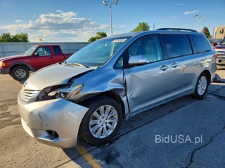 TOYOTA SIENNA LIMITED 7-PASSENGER