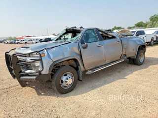 CHEVROLET SILVERADO K3500 LT