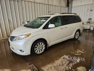 TOYOTA SIENNA XLE 7-PASSENGER