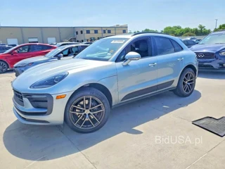 PORSCHE MACAN BASE