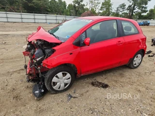 TOYOTA YARIS BASE