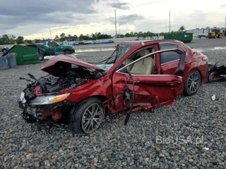TOYOTA CAMRY XLE
