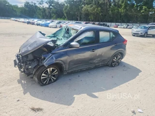 NISSAN KICKS SV