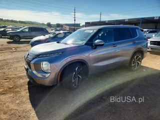 MITSUBISHI OUTLANDER SE