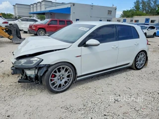 VOLKSWAGEN GTI S