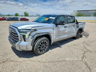 TOYOTA TUNDRA CREWMAX LIMITED