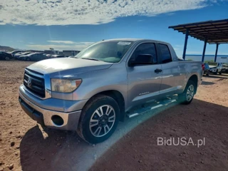 TOYOTA TUNDRA DOUBLE CAB SR5