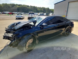 TOYOTA CAMRY XSE