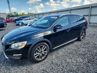 VOLVO V60 CROSS COUNTRY PREMIER