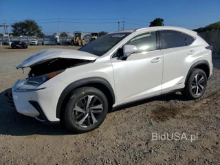 LEXUS NX 300H BASE