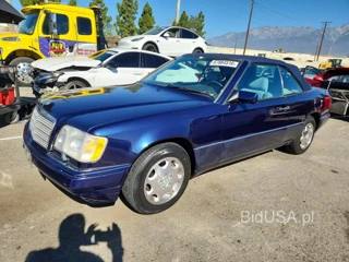 MERCEDES-BENZ E 320