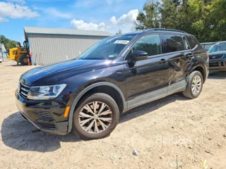 VOLKSWAGEN TIGUAN S