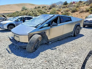 TESLA CYBERTRUCK