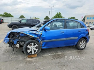 KIA RIO5 LX
