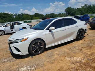 TOYOTA CAMRY XSE