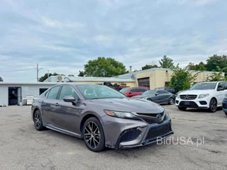 TOYOTA CAMRY SE