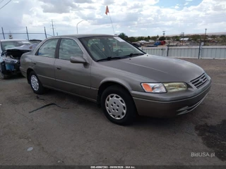 TOYOTA TOYOTA CAMRY LE