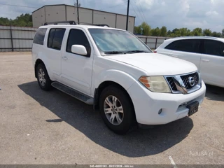 NISSAN NISSAN PATHFINDER SE