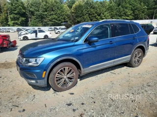 VOLKSWAGEN TIGUAN SE