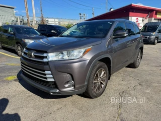 TOYOTA HIGHLANDER XLE