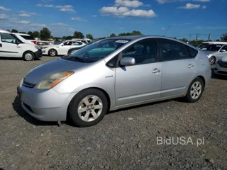 TOYOTA PRIUS BASE