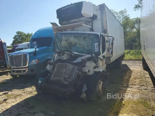 FREIGHTLINER M2 106 MEDIUM DUTY