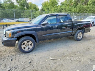 DODGE DAKOTA QUAD SLT