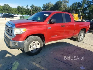 TOYOTA TUNDRA SR5