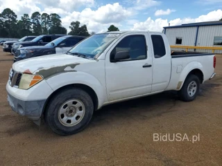 NISSAN FRONTIER XE
