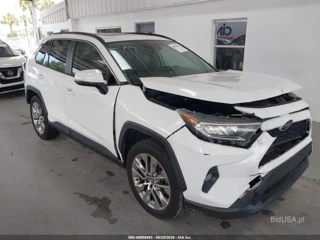 TOYOTA TOYOTA RAV4 XLE PREMIUM