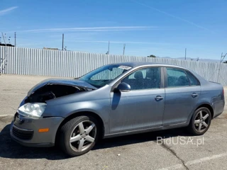 VOLKSWAGEN JETTA SE