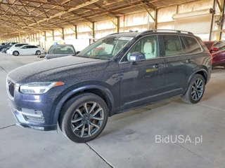 VOLVO XC90 T5 MOMENTUM