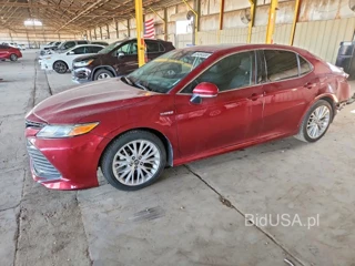 TOYOTA CAMRY HYBRID XLE