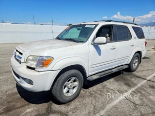 TOYOTA SEQUOIA SR5