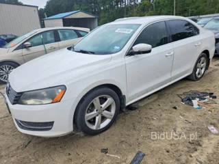 VOLKSWAGEN PASSAT SE
