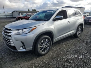 TOYOTA HIGHLANDER XLE
