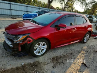 TOYOTA COROLLA HATCHBACK SE