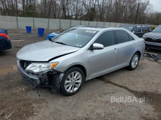 TOYOTA CAMRY HYBRID XLE