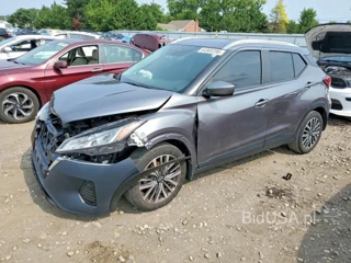 NISSAN KICKS SV