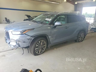 TOYOTA HIGHLANDER HYBRID PLATINUM