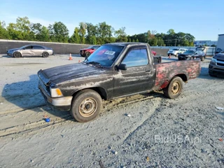 TOYOTA PICKUP DELUXE