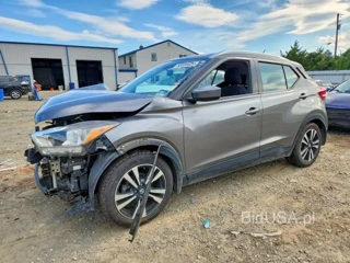 NISSAN KICKS SV