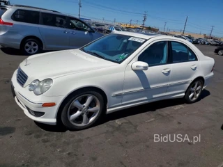 MERCEDES-BENZ C 230K SPORT SEDAN